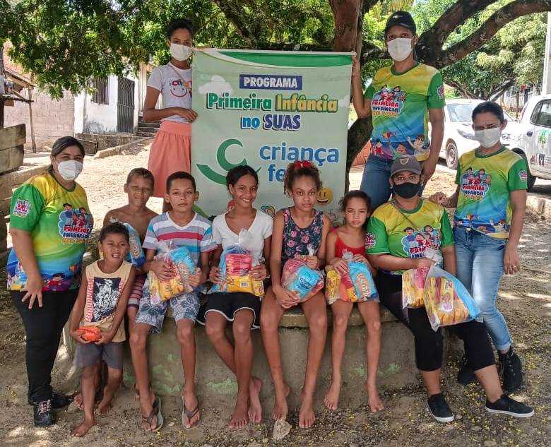 Camacã: Secretaria de Assistência Social faz visitas e entregas de produtos em povoado e zona rural